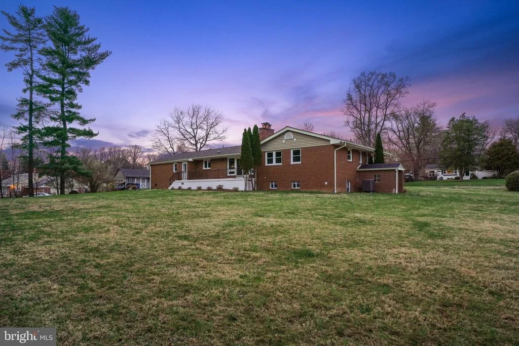 Photo of 1800 GAYFIELDS DRIVE