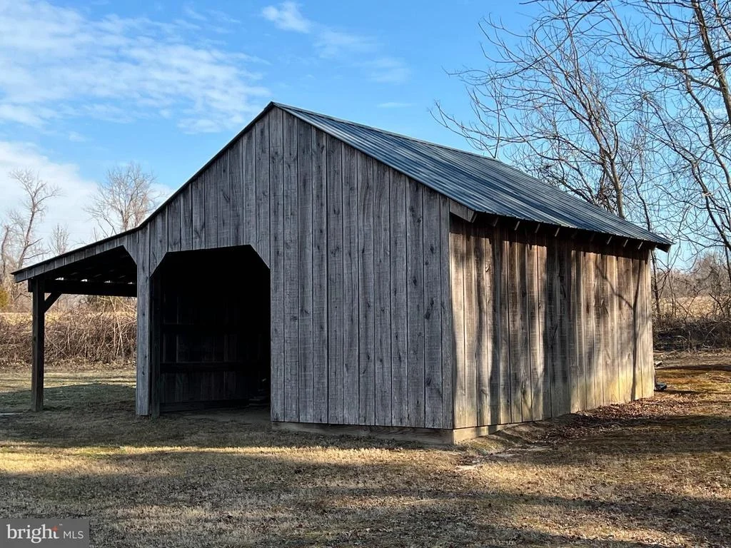 Photo of 9150 MACKALL ROAD