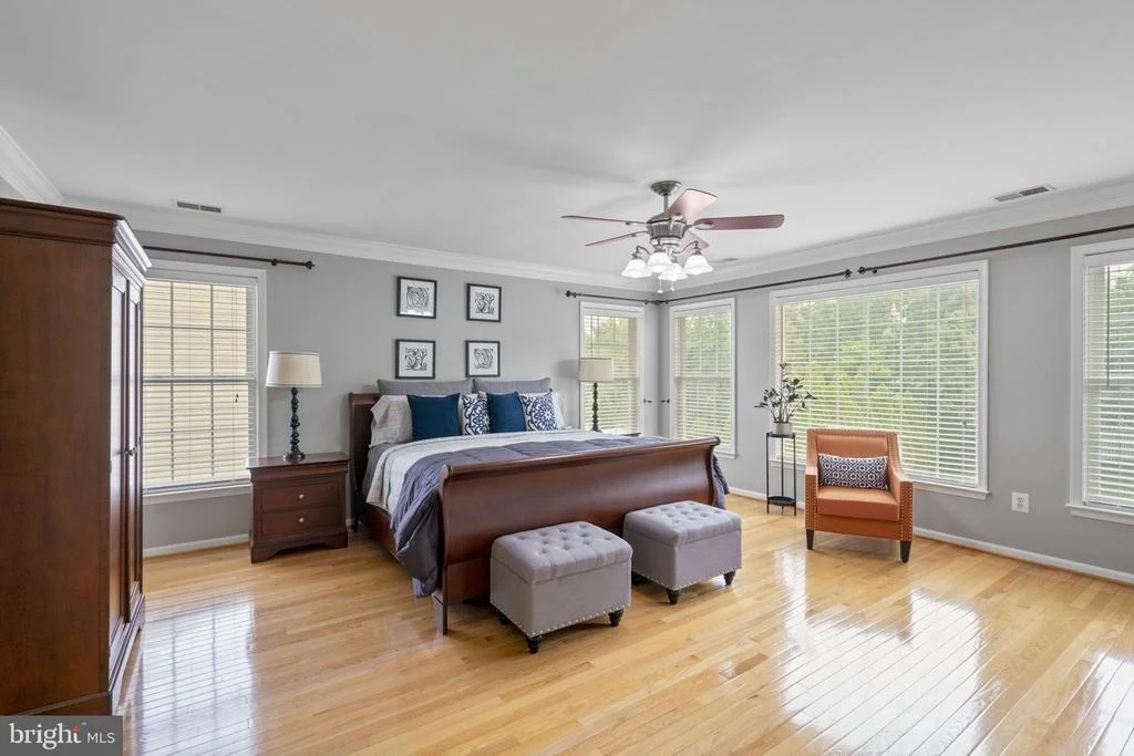 Photo of 439 UNIVERSITY DRIVE