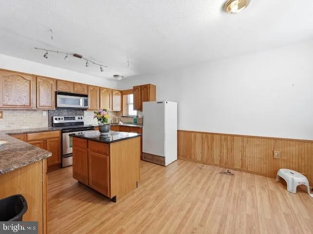 Photo of 2384 WINSLOW ROAD