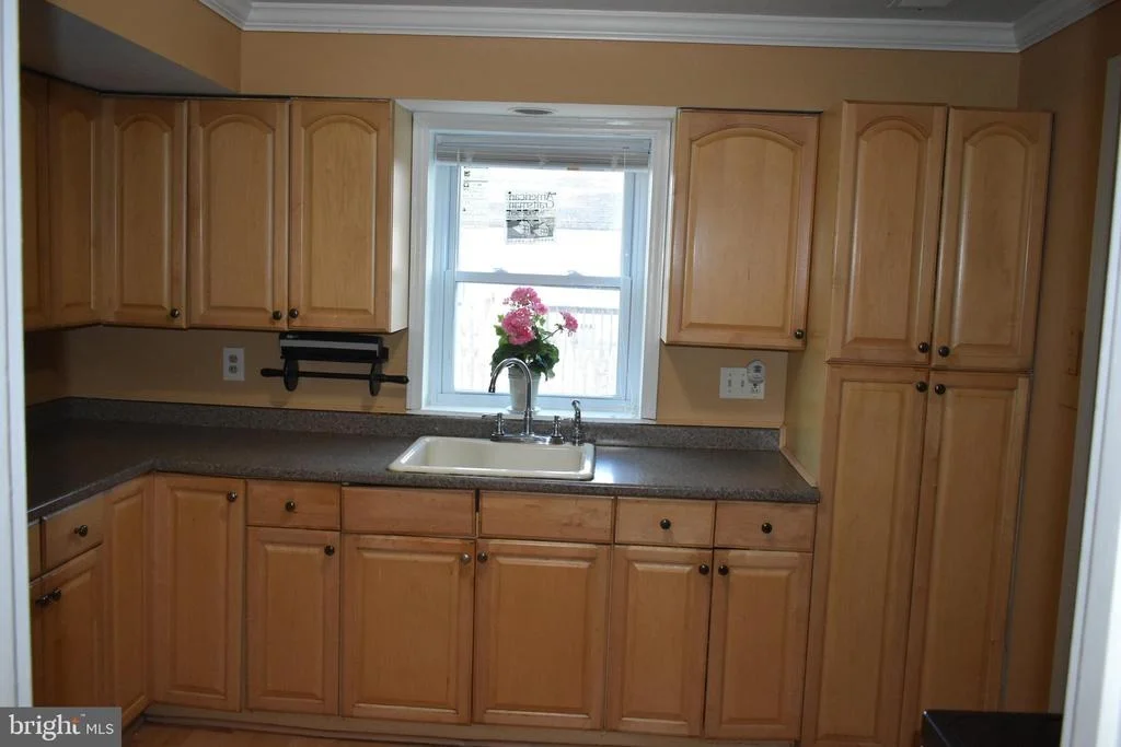 Photo of 1241 E RANDOLPH ROAD