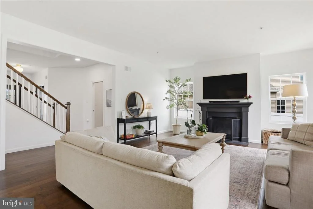 Photo of 2003 COHASSET COURT