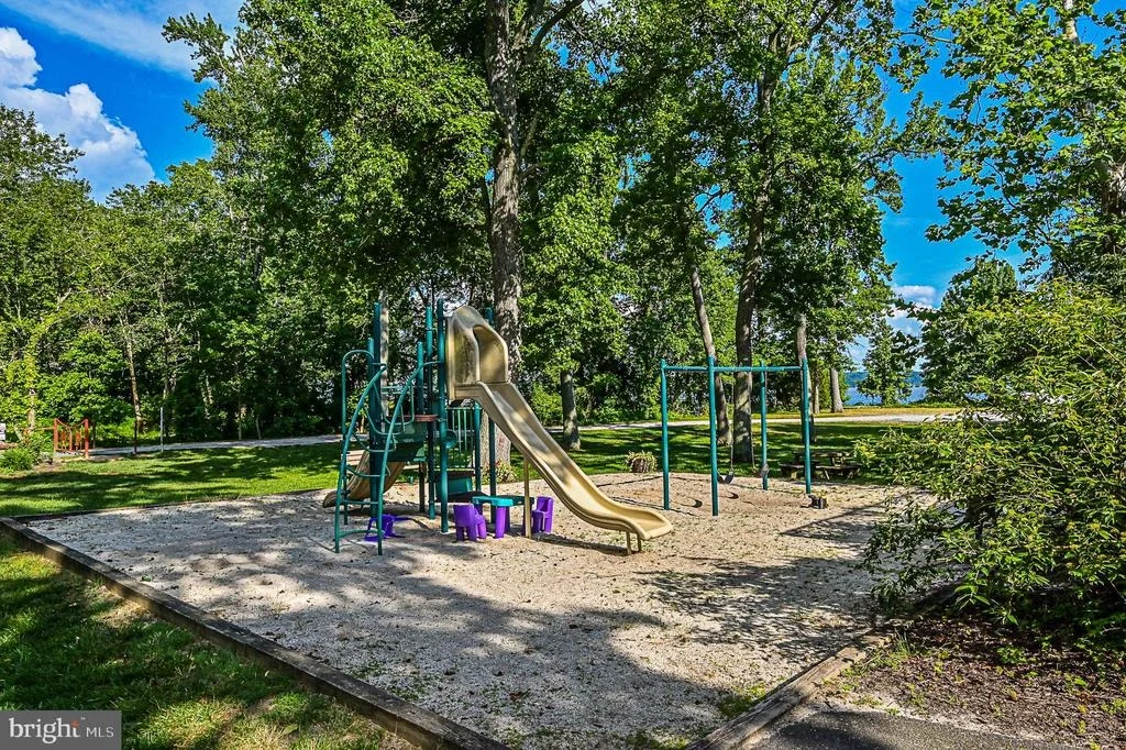 Photo of 5805 HALLOWING DRIVE