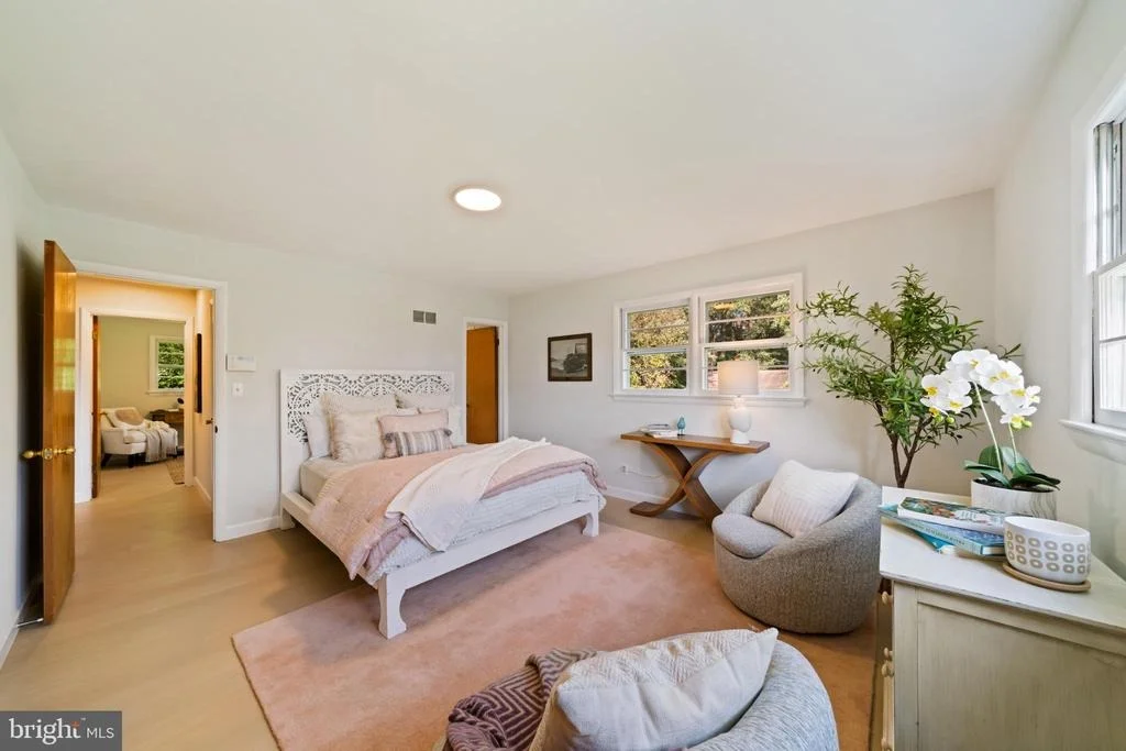Photo of 11809 COLLINS DRIVE