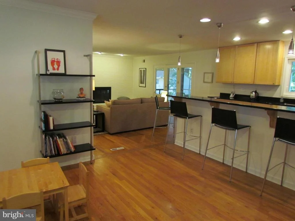 Photo of 9906 MCINTOSH DRIVE