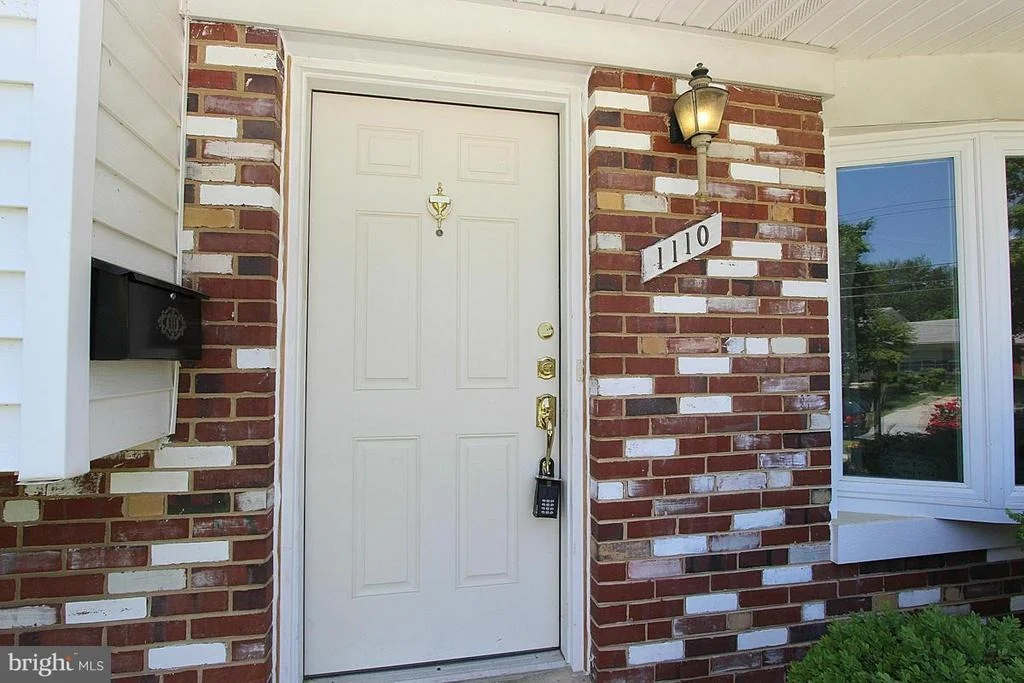 Photo of 1110 CHISWELL LANE