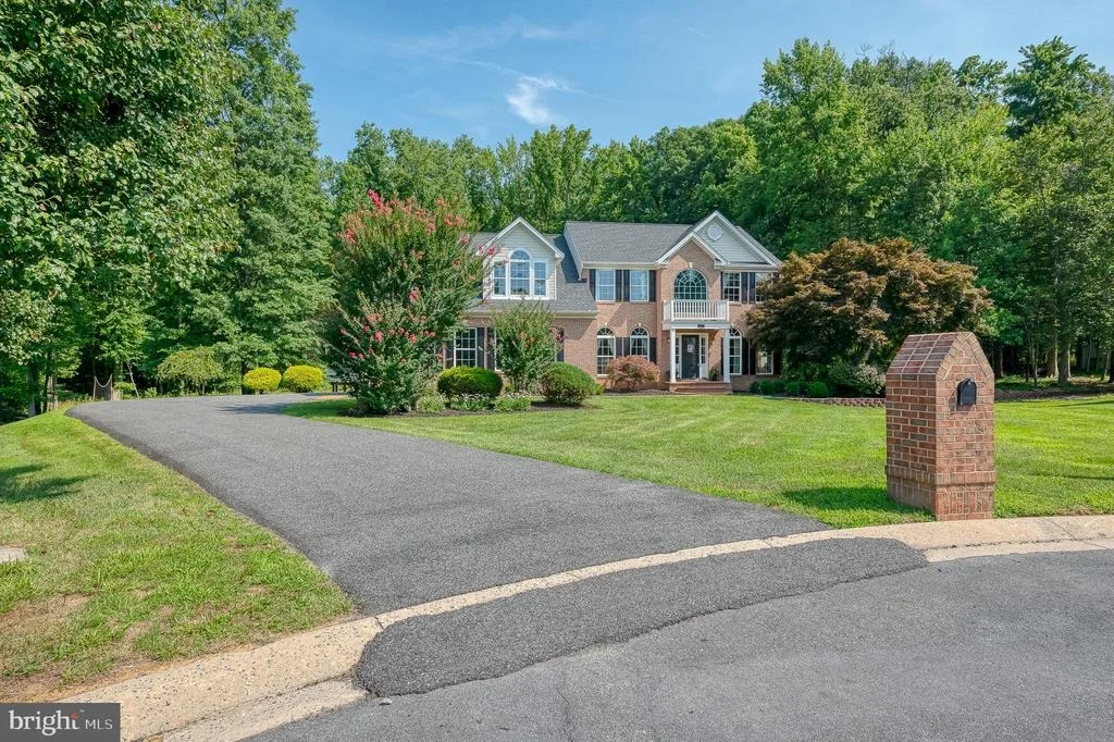 Photo of 2320 QUEENSBURY DRIVE