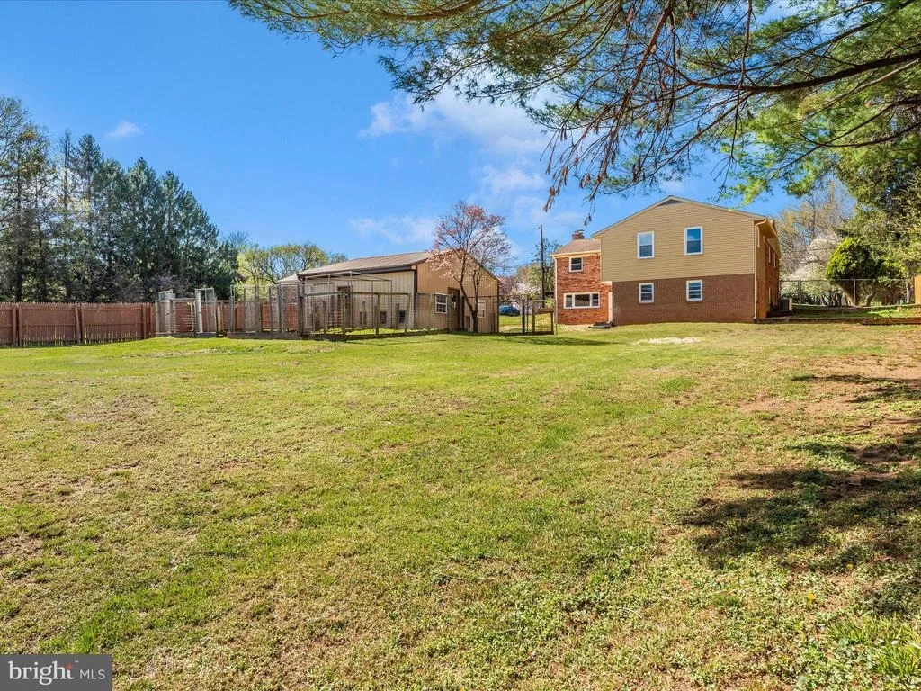 Photo of 15224 GANLEY ROAD