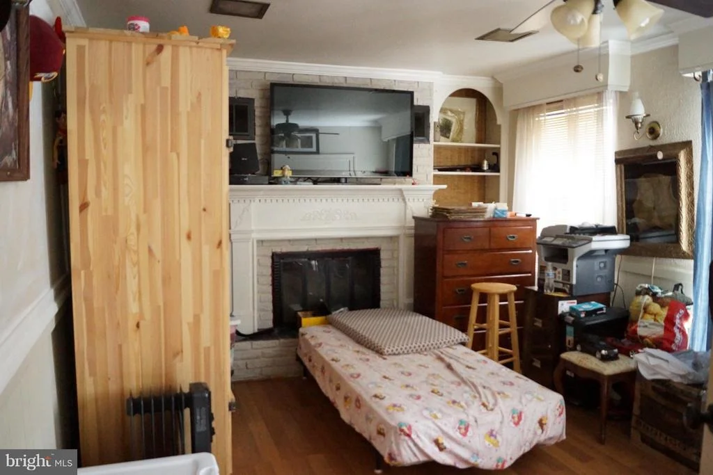 Photo of 12116 VEIRS MILL ROAD