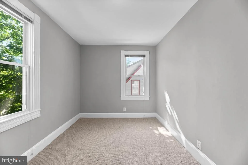 Photo of 325 GORMAN AVENUE