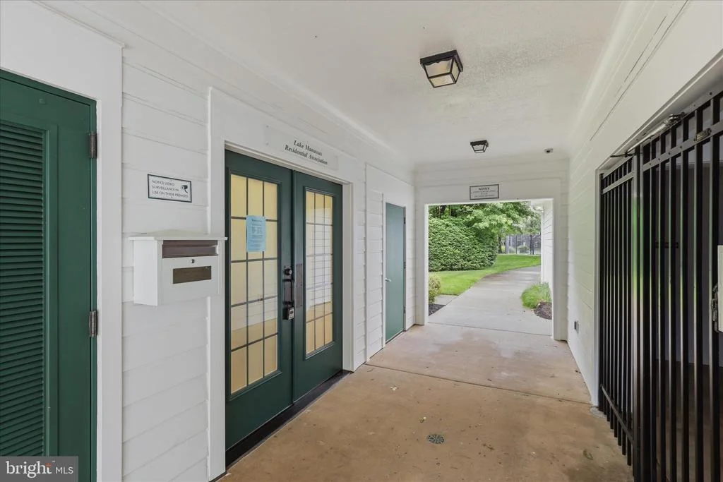 Photo of 8277 ROXBOROUGH LOOP