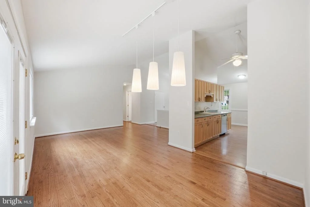 Photo of 14204 PICCADILLY ROAD