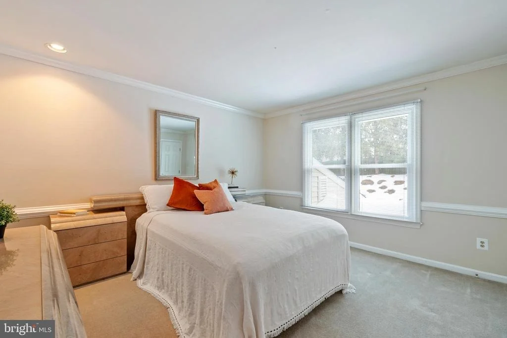 Photo of 17114 FITZROY WAY