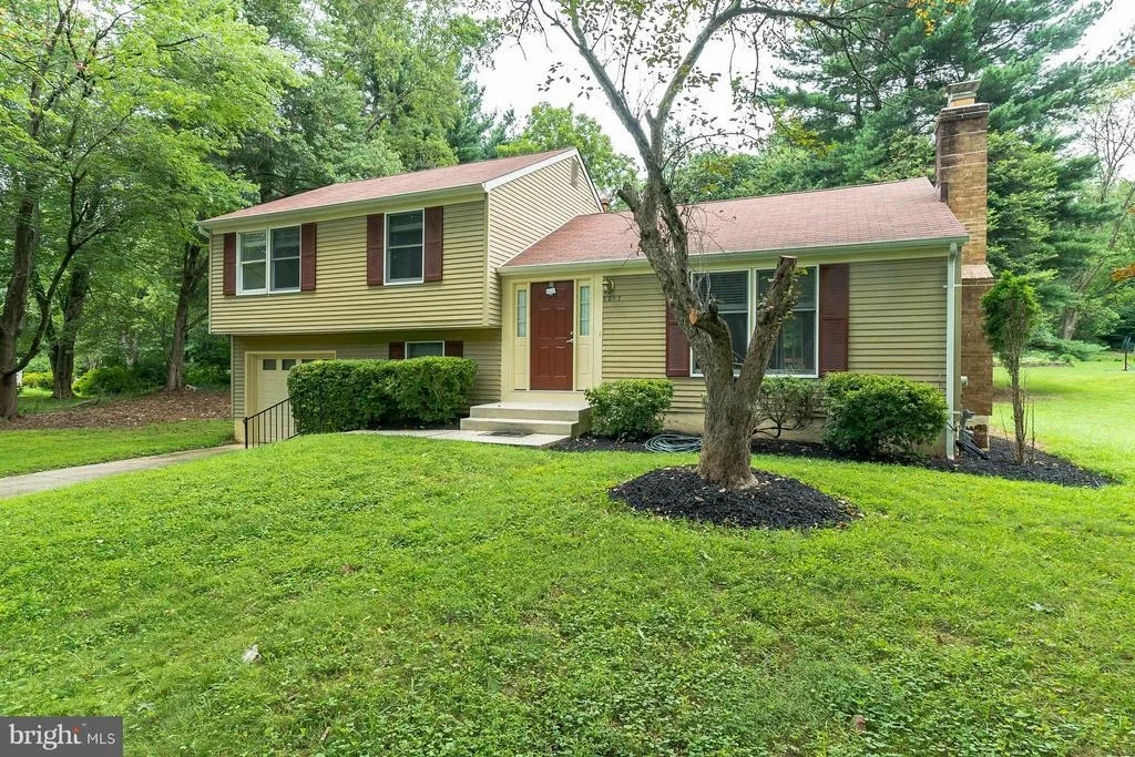 Photo of 6017 RIVER MEADOWS DRIVE