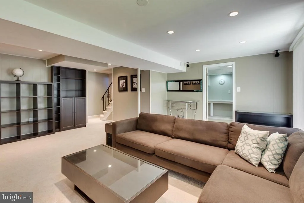 Photo of 6924 VANCOUVER ROAD