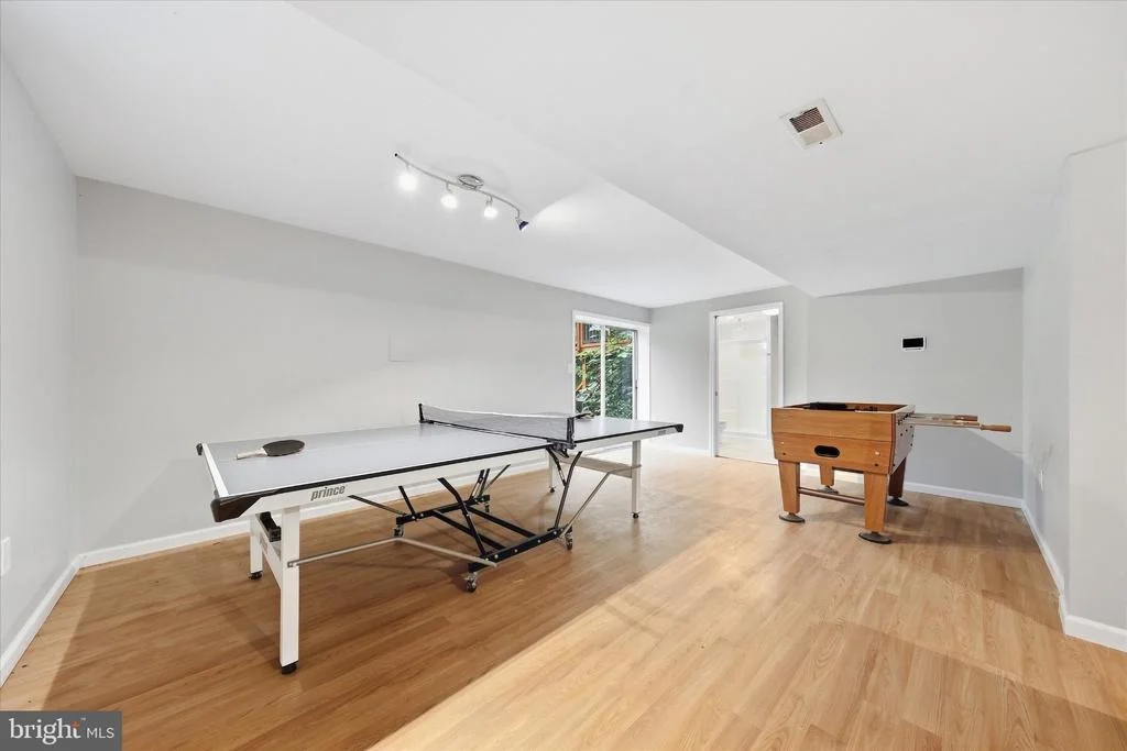Photo of 9005 SHADYBROOK DRIVE