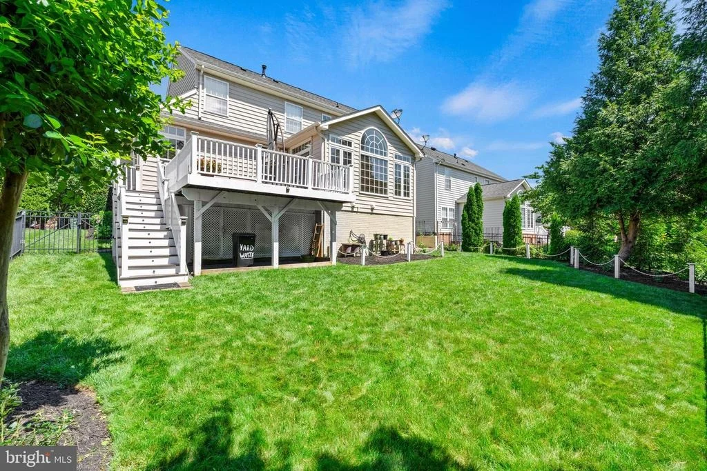 Photo of 14235 CLATTERBUCK LOOP