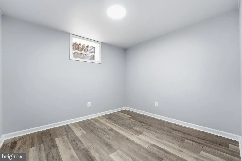 Photo of 984 OAK PARK