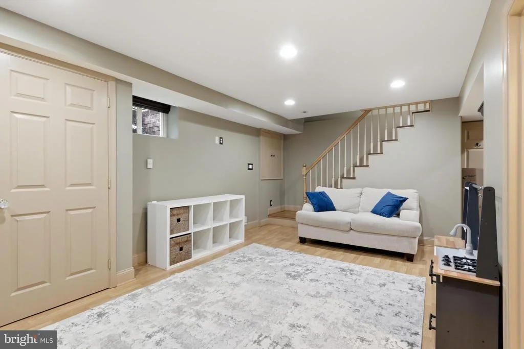 Photo of 10211 SUTHERLAND ROAD