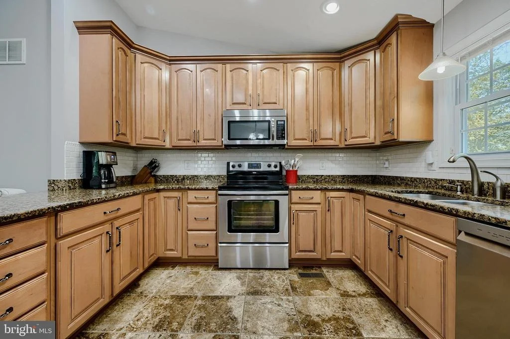 Photo of 8105 BEVERLY ROAD