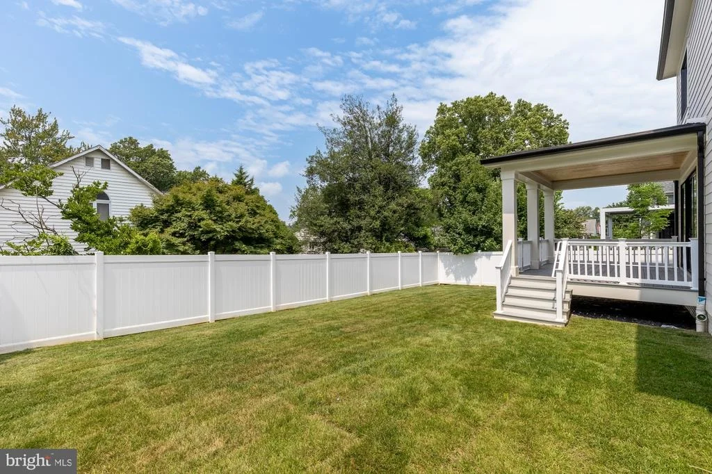 Photo of 9512 FOREST ROAD