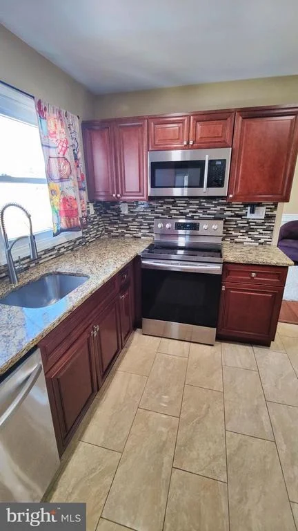 Photo of 146 GLENVIEW LANE
