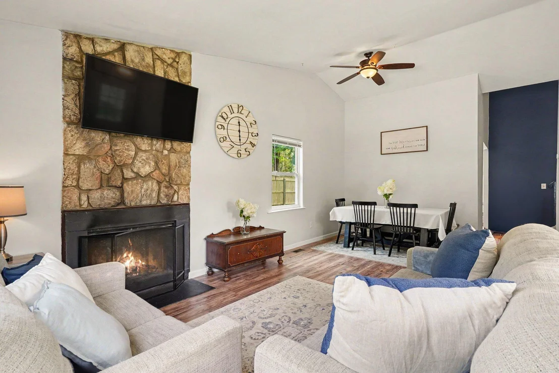 Photo of 436 WINTERBERRY DRIVE