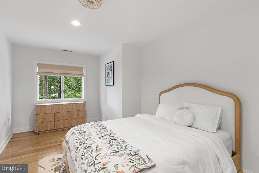Photo of 123 GLADE CIRCLE W