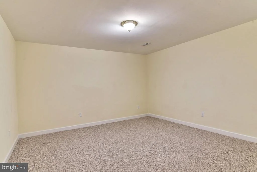 Photo of 1801 KINGS FOREST TRAIL