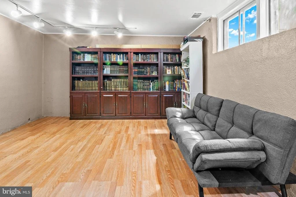 Photo of 2428 FOREST GREEN ROAD
