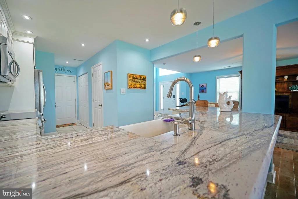 Photo of 8 CAROLINE LANE