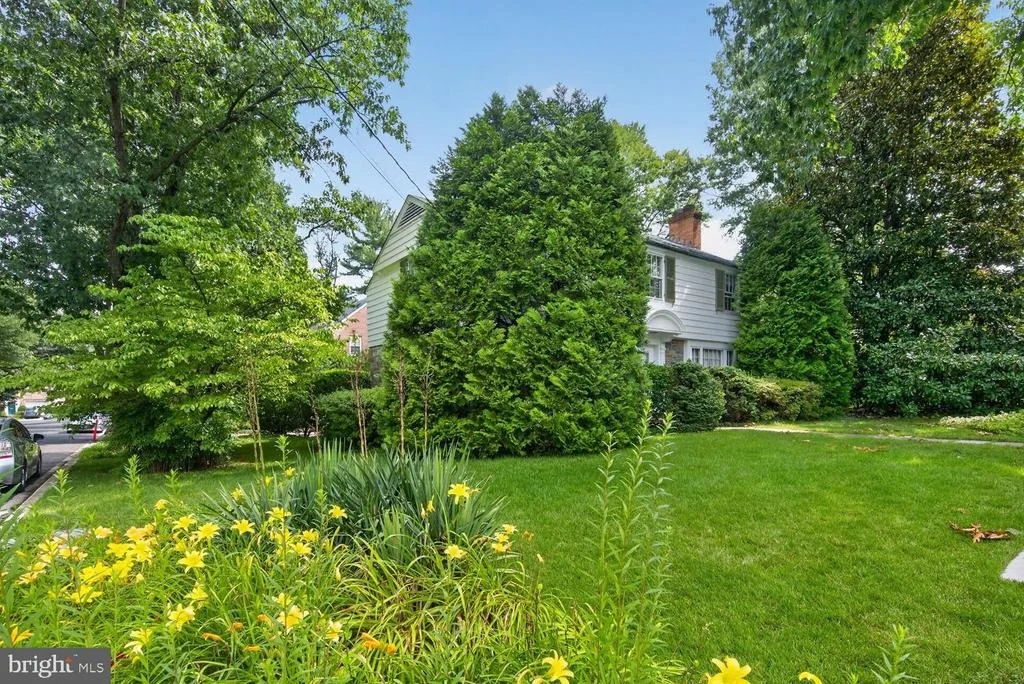 Photo of 4747 UPTON STREET NW