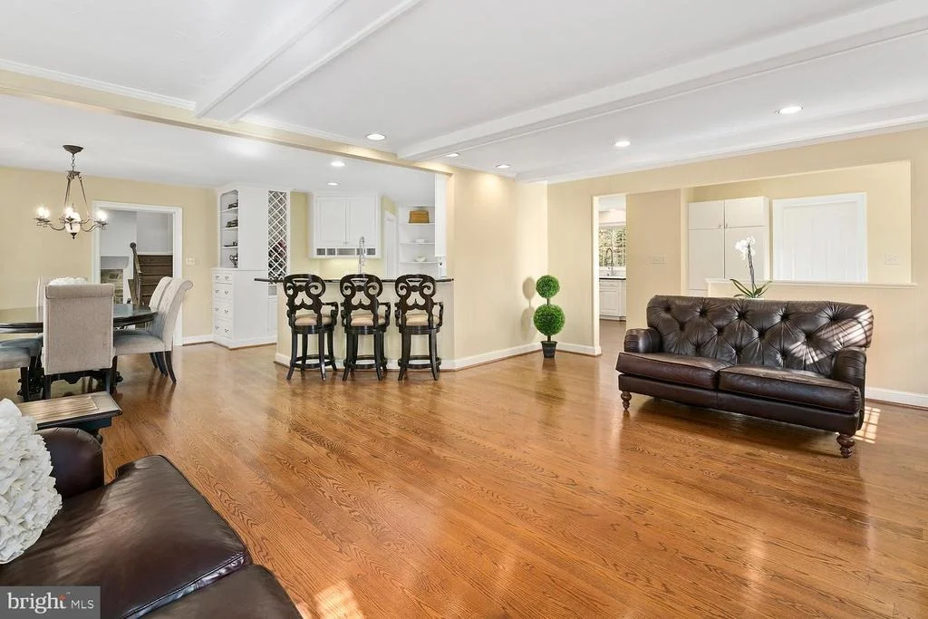 Photo of 1613 FOREST LANE