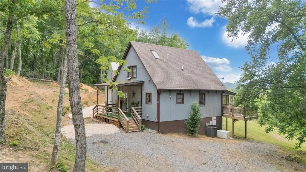 Photo of 722 FOLEY RIDGE ROAD
