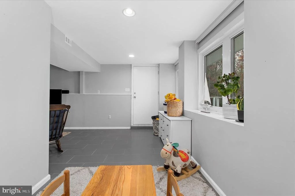 Photo of 2642 QUEEN ANNE CIRCLE