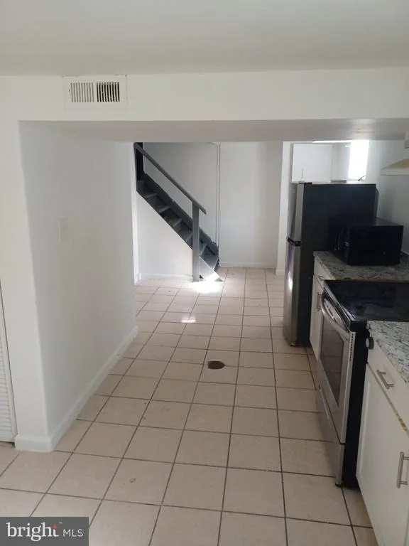 Photo of 9723 BRADDOCK ROAD