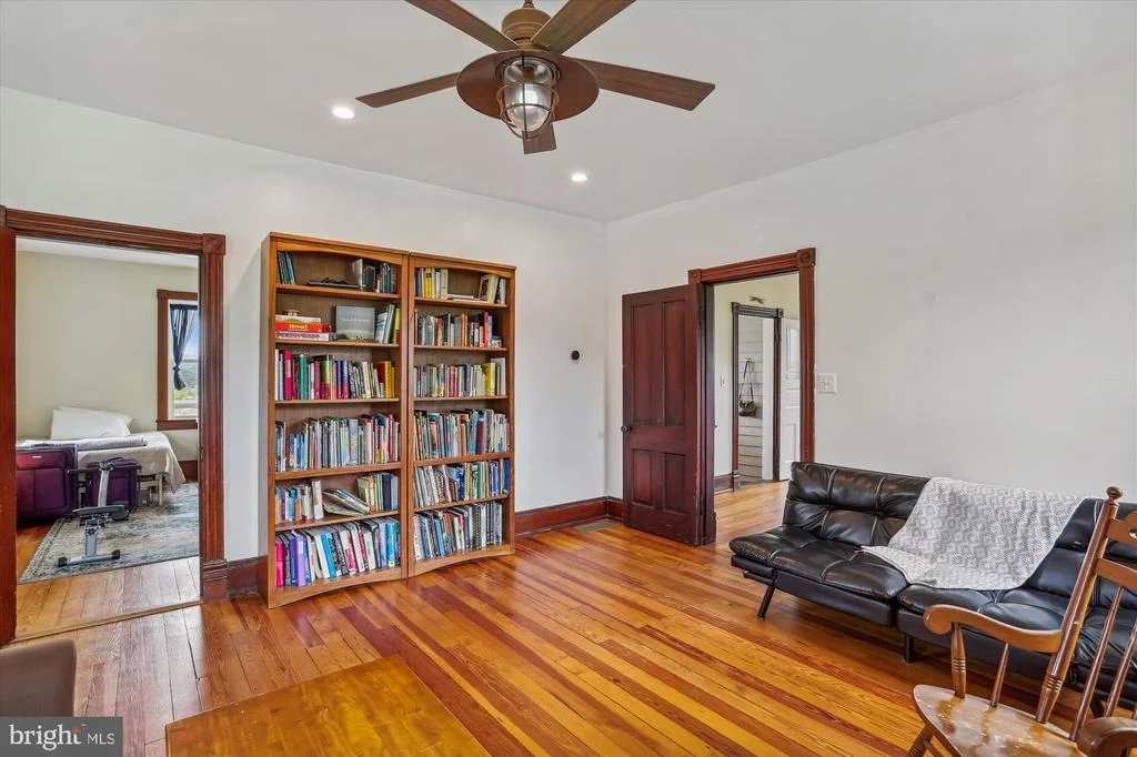 Photo of 6000 OLNEY LAYTONSVILLE ROAD