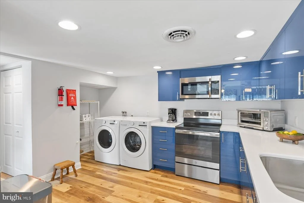 Photo of 16 DELAWARE AVENUE