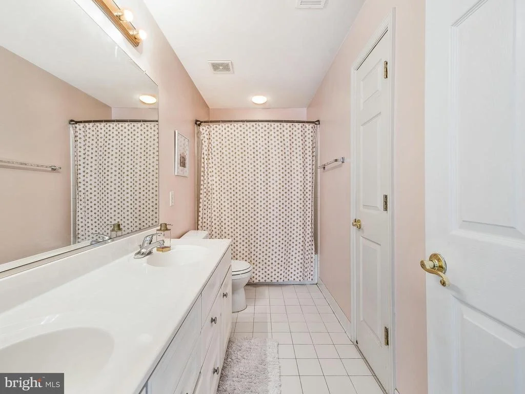 Photo of 6122 CLEMENTS LANE
