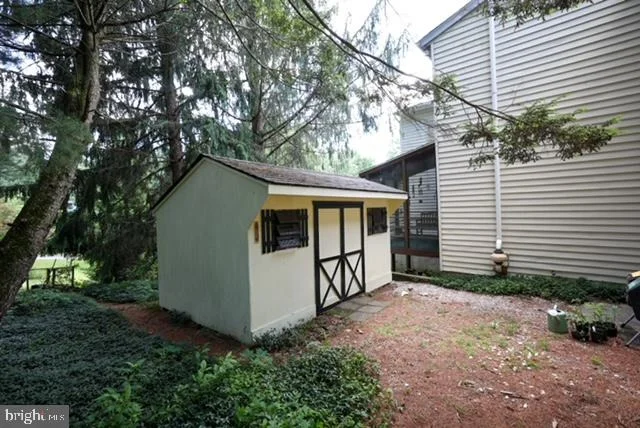 Photo of 1740 FAIRMOUNT ROAD