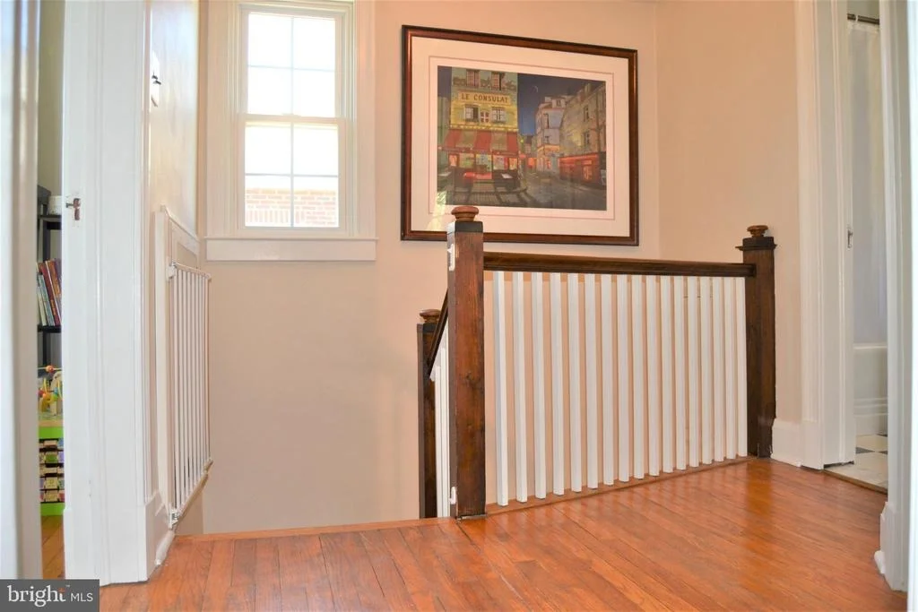 Photo of 620 ALDERSHOT ROAD