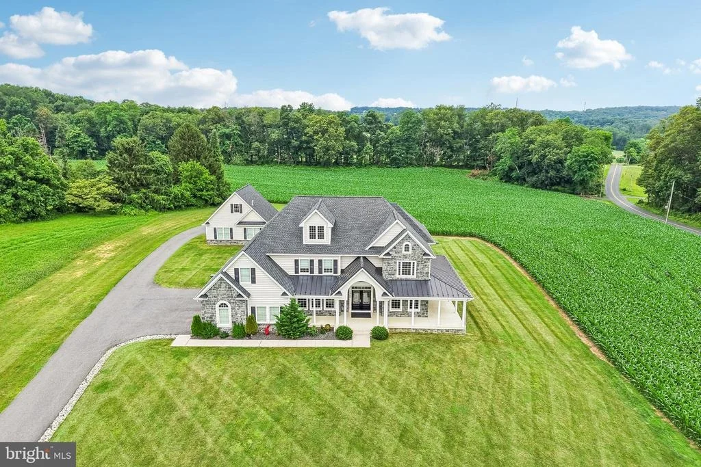 Photo of 1250 HEAPS ROAD