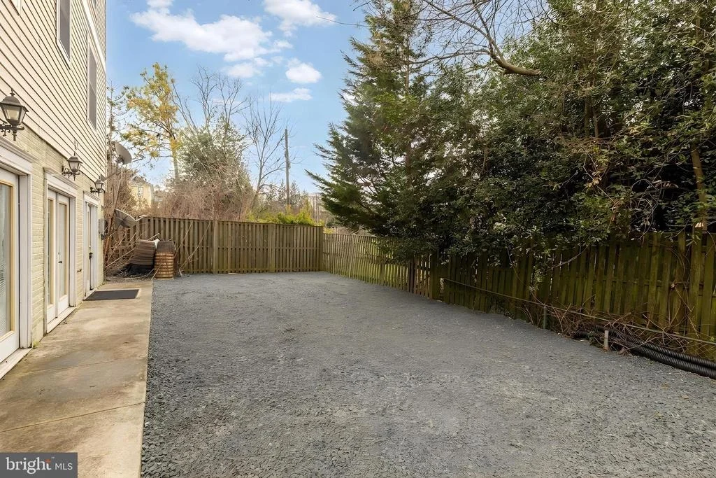 Photo of 5248 MACARTHUR BOULEVARD NW