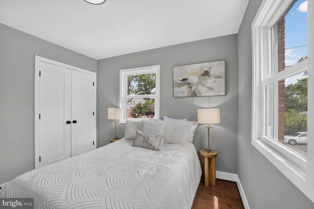 Photo of 1101 46TH PLACE SE