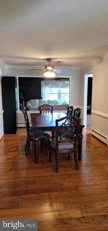 Photo of 302 W JUNIPER AVENUE