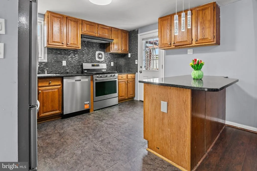 Photo of 2428 FOREST GREEN ROAD