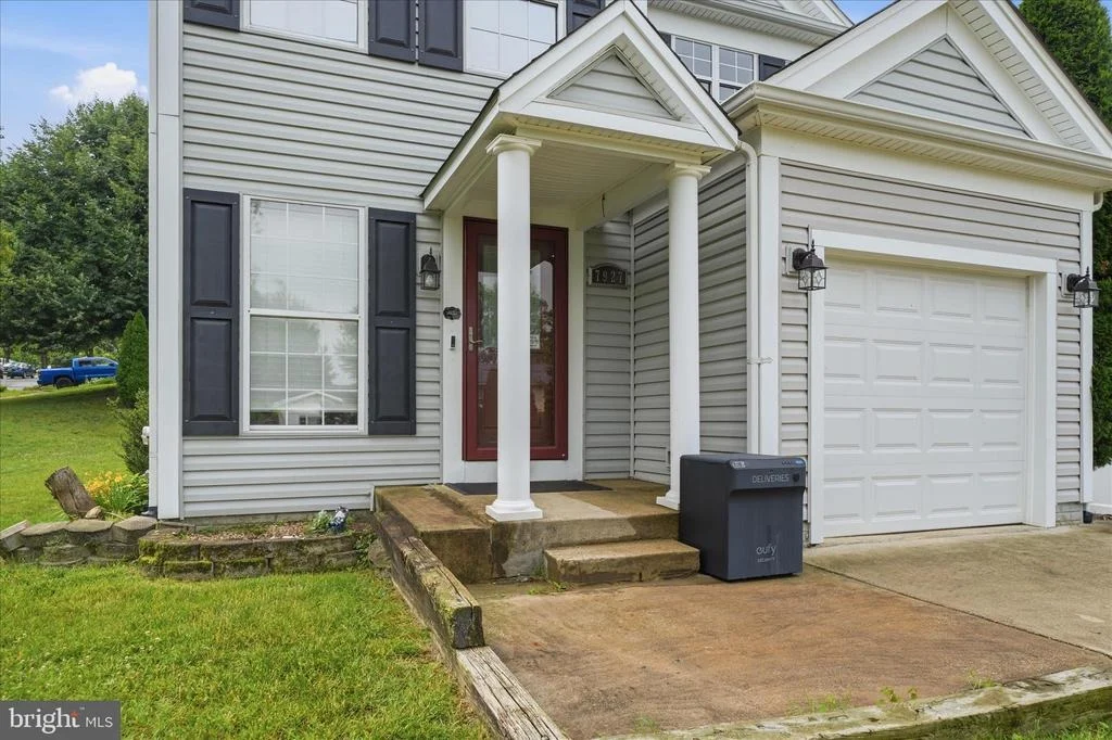 Photo of 7927 CITADEL DRIVE