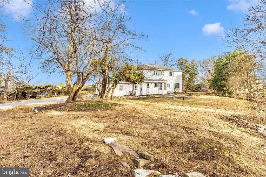 Photo of 5815 MEADOW DRIVE