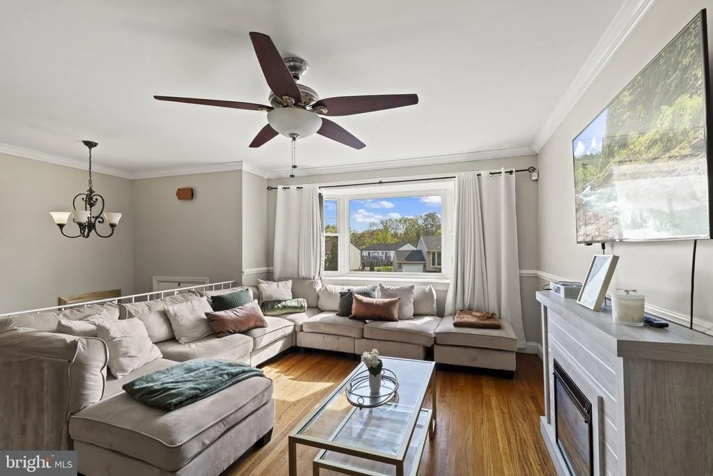 Photo of 111 E HEMMINGS WAY