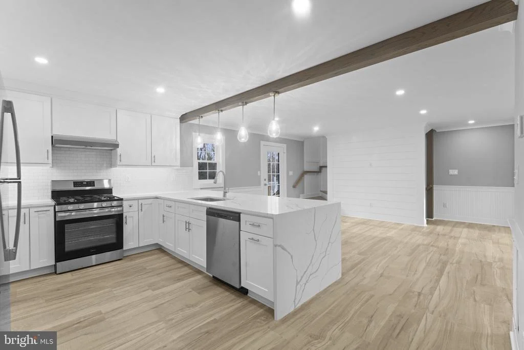 Photo of 305 WINE STREET